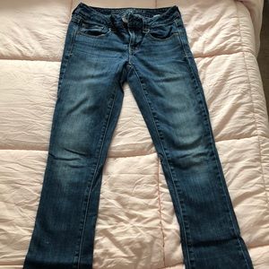 American Eagle skinny kick jeans- short